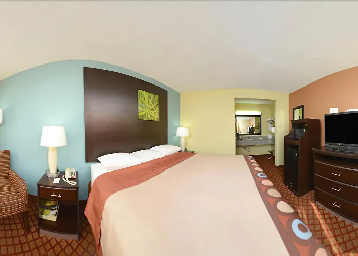 Super 8 By Wyndham - Route 66 2*