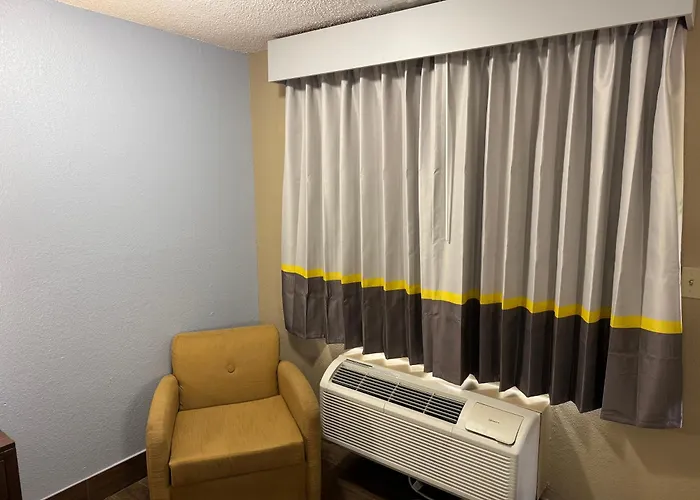 Super 8 By Wyndham - Route 66