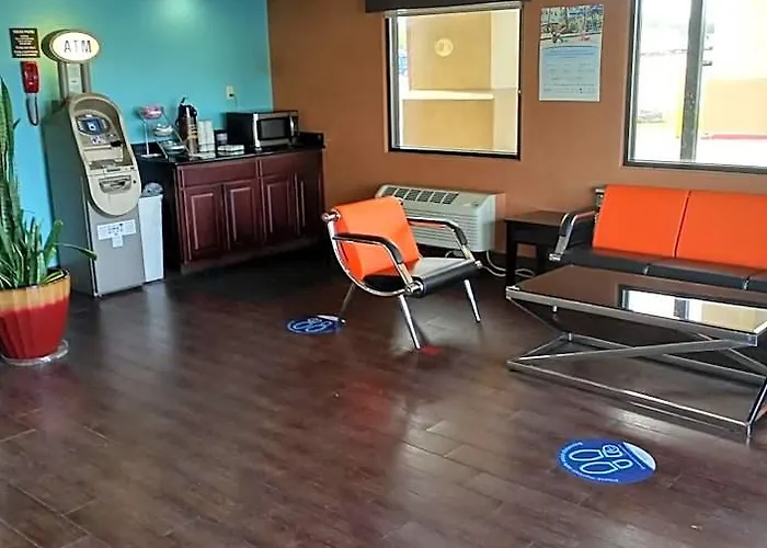 Hotel Super 8 By Wyndham - Route 66
