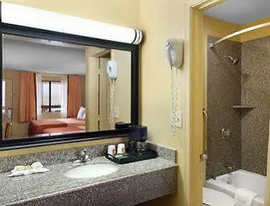 Hotel Super 8 By Wyndham - Route 66 2*